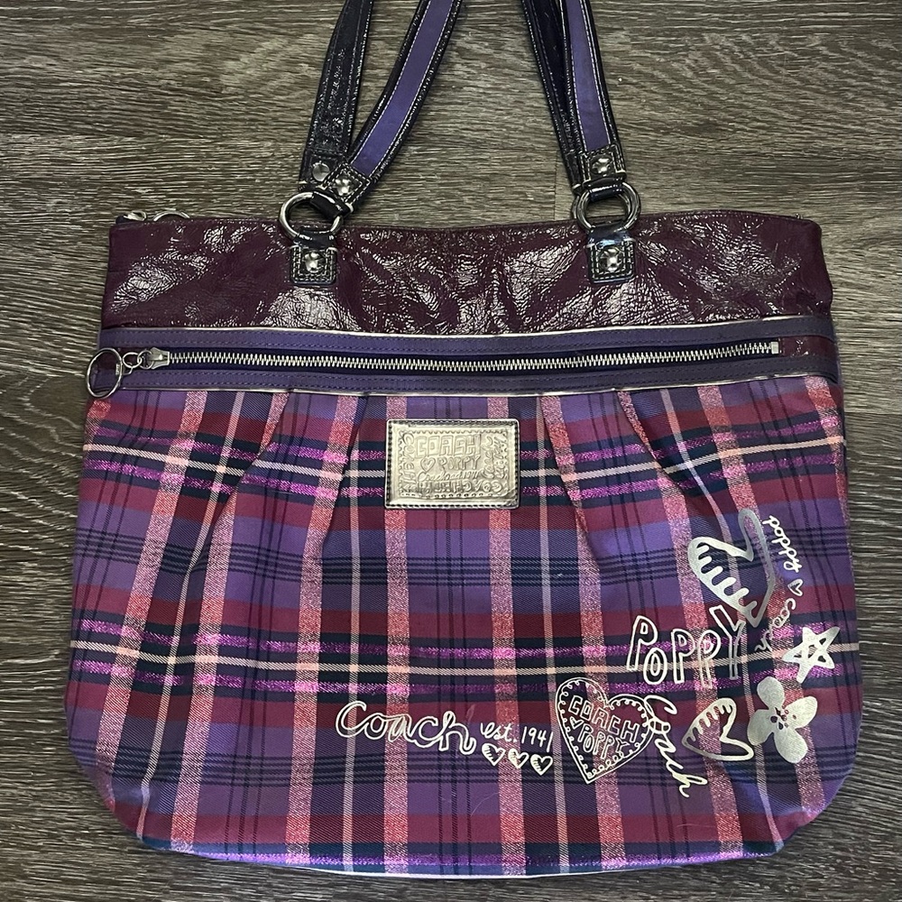 coach purple poppy bag (preowned)